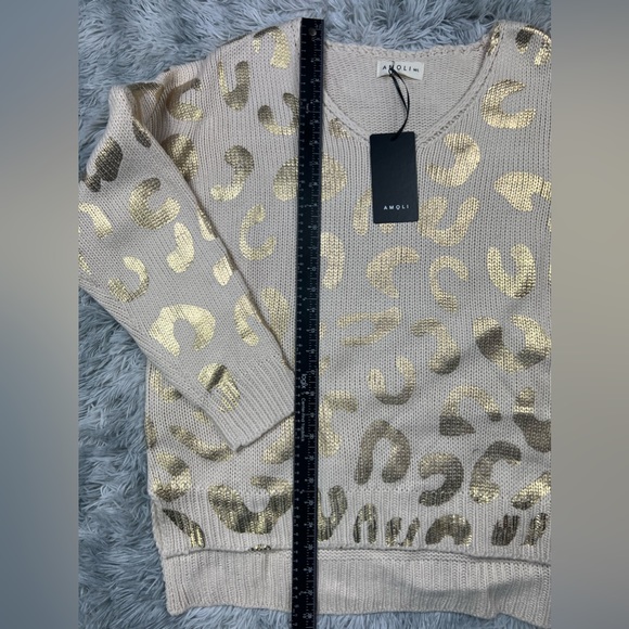 NWT Amoli Gold Leopard Printed V Neck Long Sleeve Tunic Knit Sweater - Picture 7 of 7